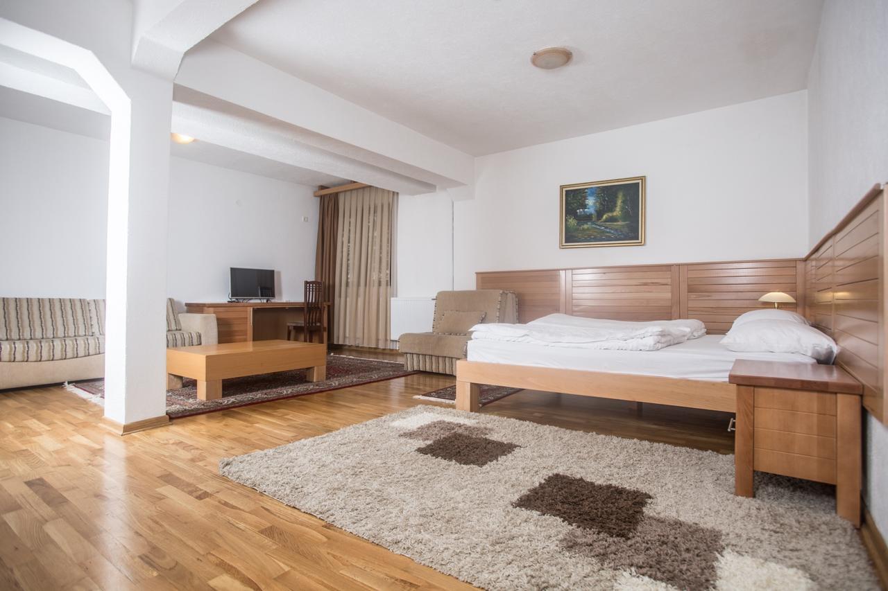 Hotel Borici Sjenica Buitenkant foto